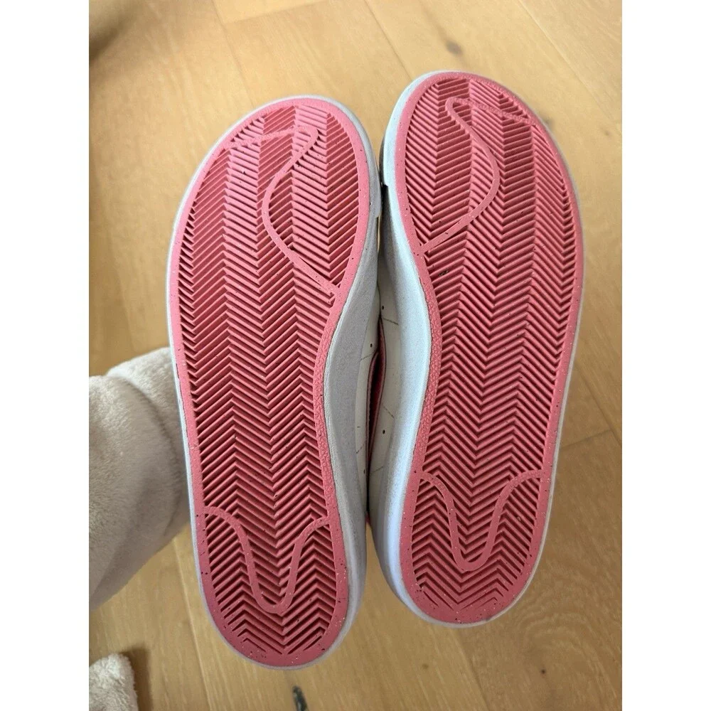 Nike Blazer Mid 77 Vintage Youth Size 5 5Y White Pink Skate Shoes Casual Sneaker